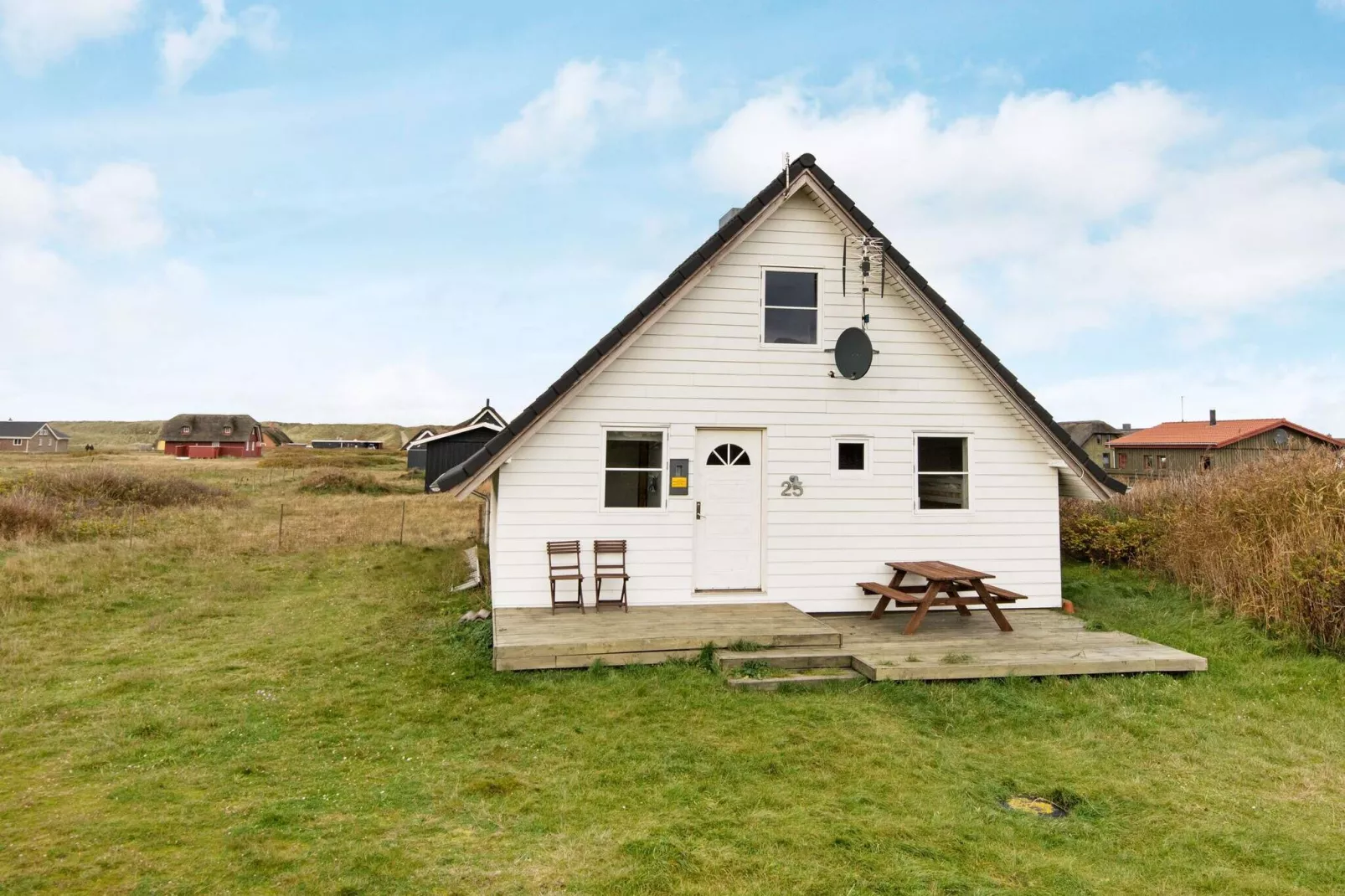 Verfrissend vakantiehuis in Harboøre dicht bij de zee-Buitenlucht