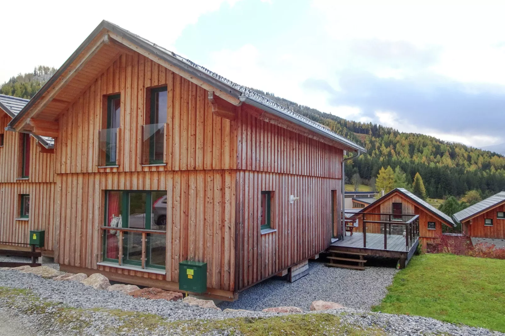 Luxe chalet in Hohentauern met adembenemend uitzicht-Buitenkant zomer