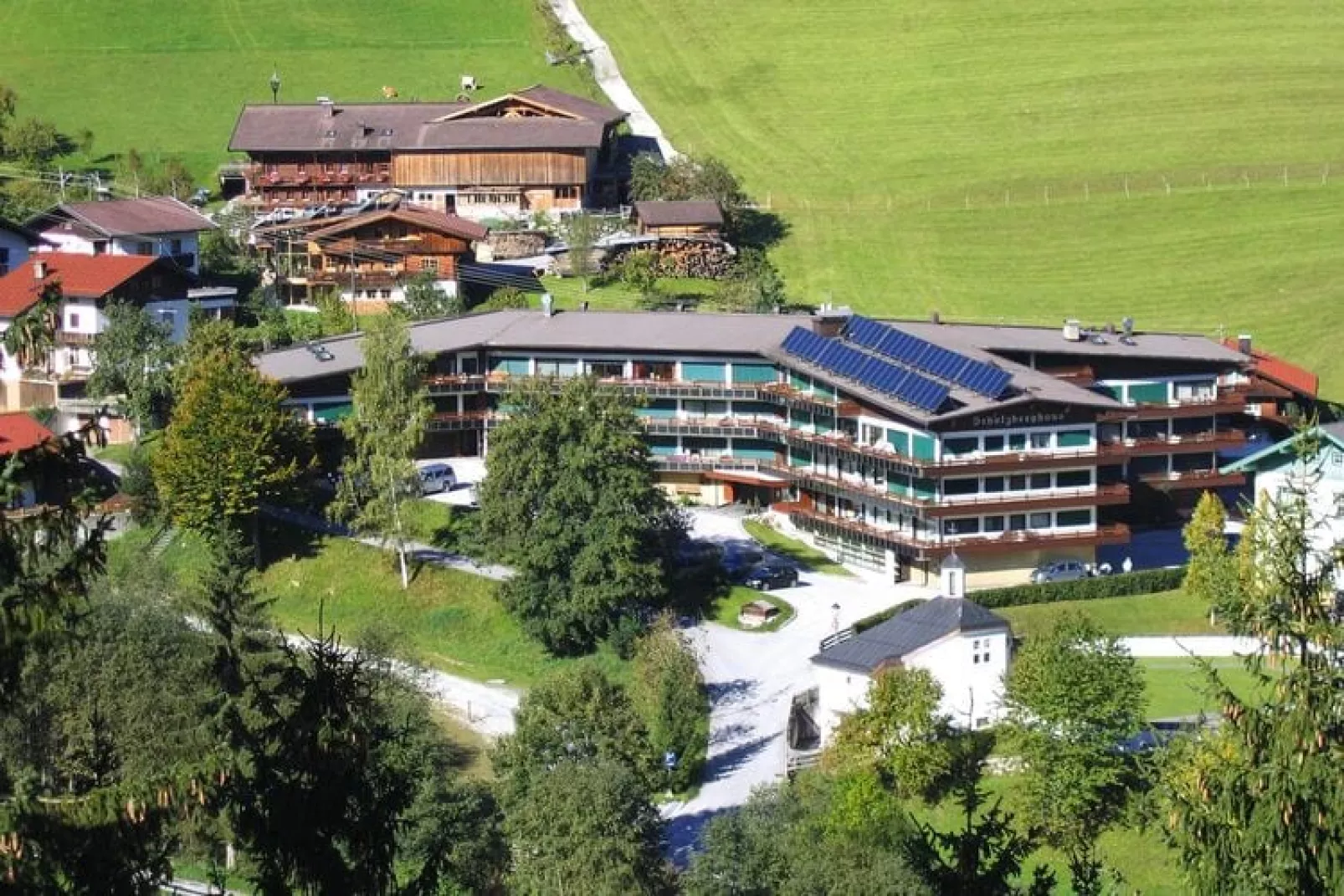 Apartments Schatzberg-Haus-Buitenkant zomer