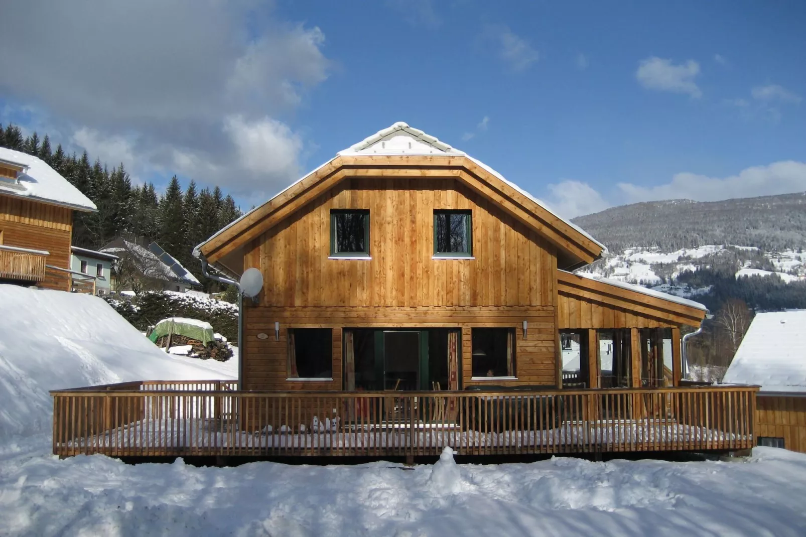 Chalet Sjenharieja-Exterieur winter