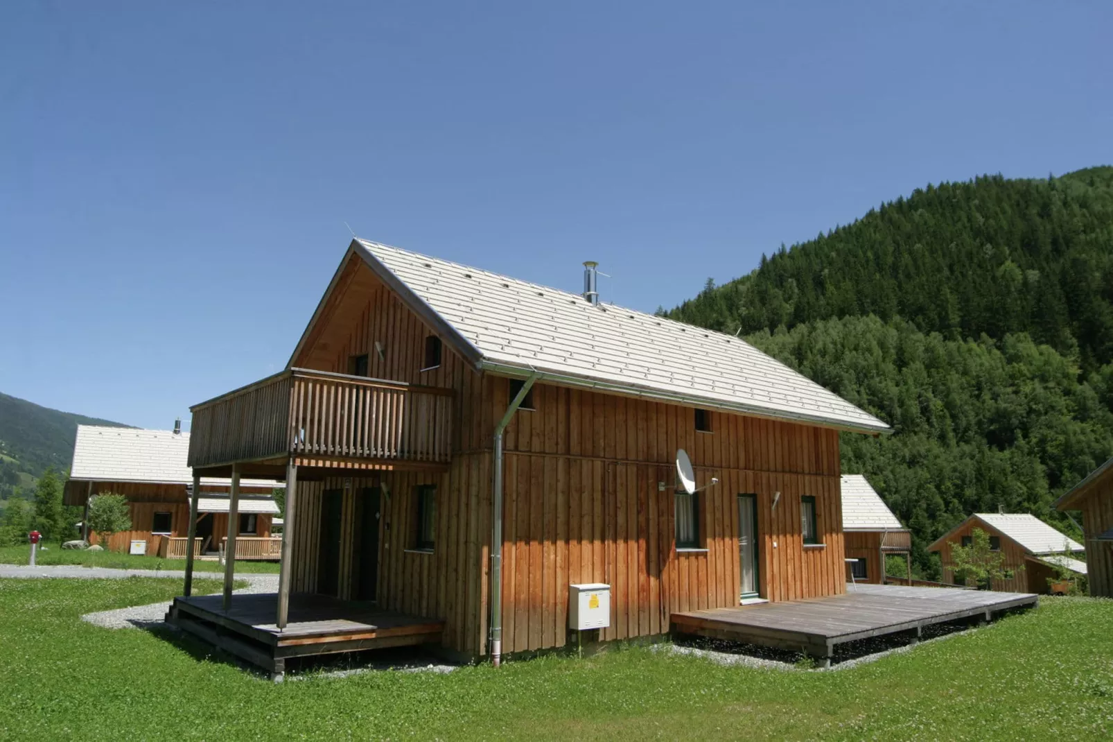 Groot chalet in Steiermark met sauna-Buitenkant zomer