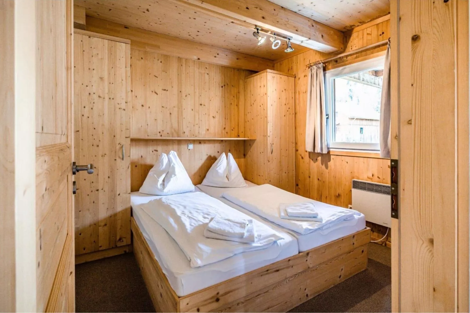 Groot chalet in Steiermark met sauna-Slaapkamer