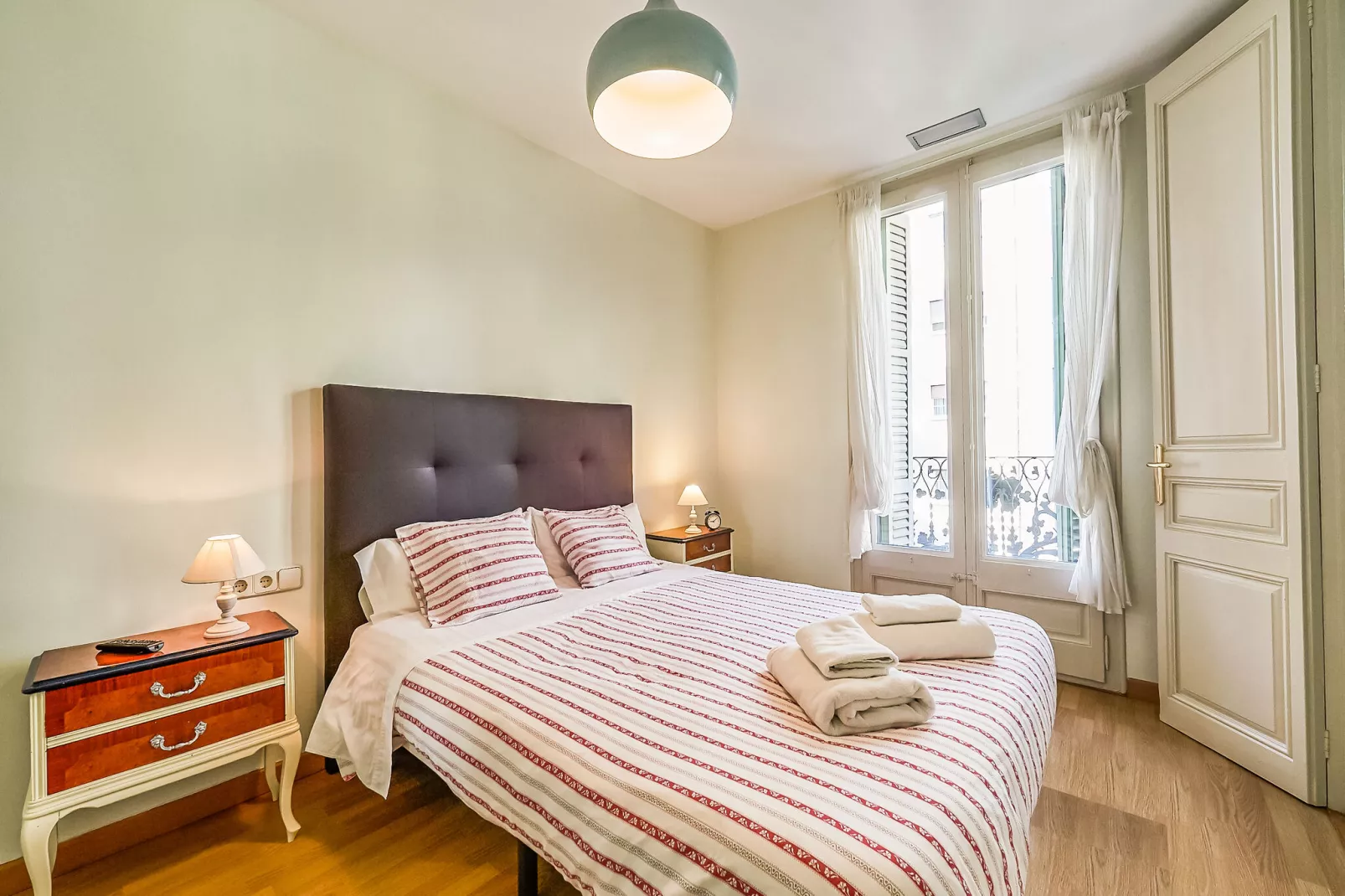 Rambla Paris Apartment-Slaapkamer