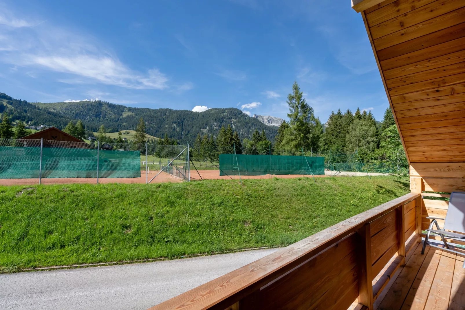 Holzchalet Tauplitz-Uitzicht zomer