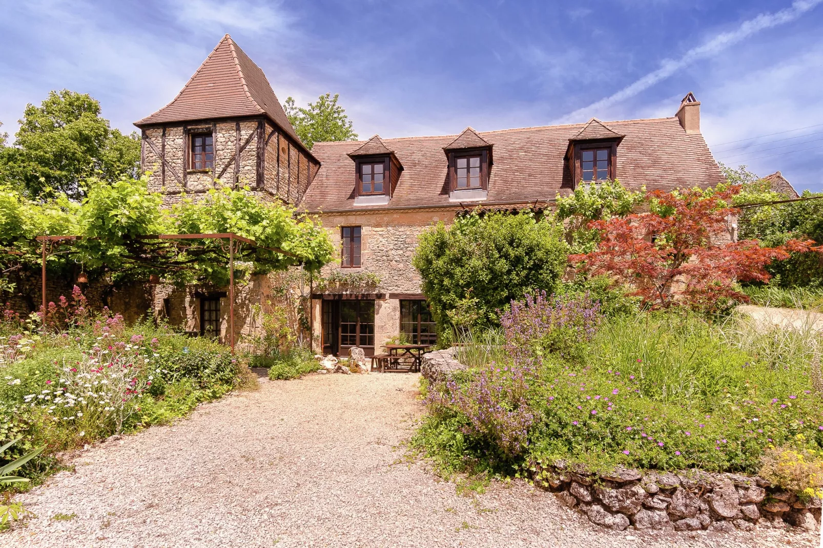 Domaine de la Borderie-Buitenkant zomer