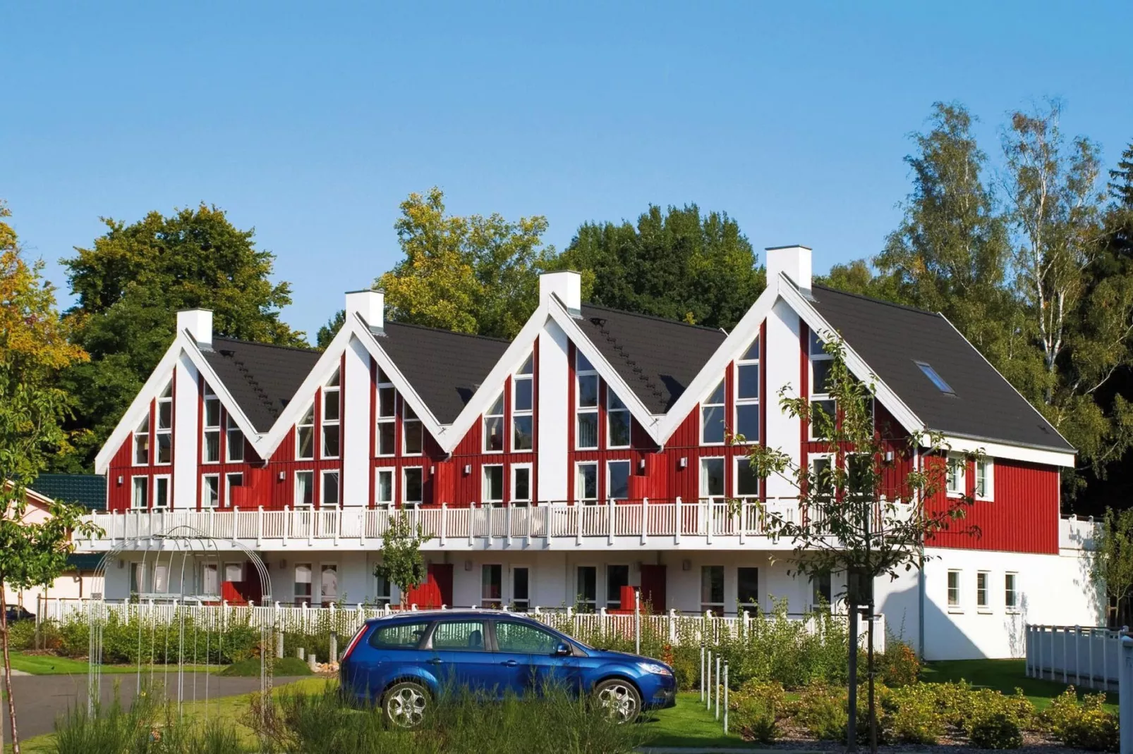 Ferienwohnung Bornholm im Schlosspark-Buitenkant zomer