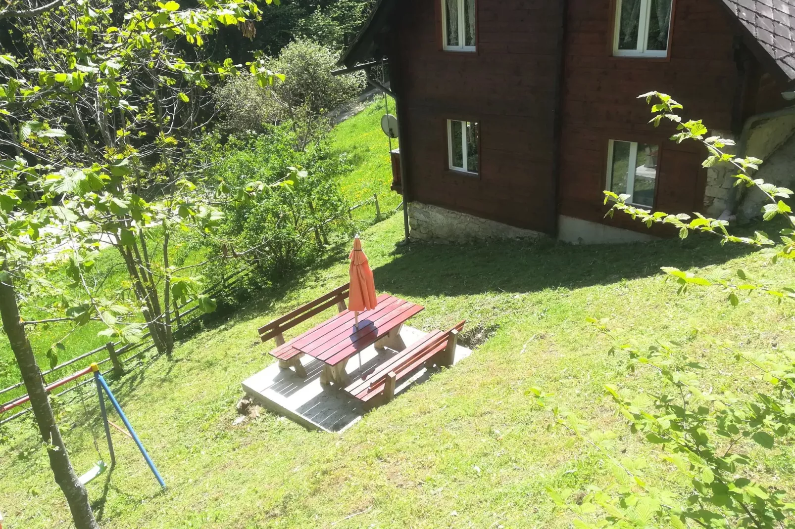 Brentlhütte-Buitenkant zomer