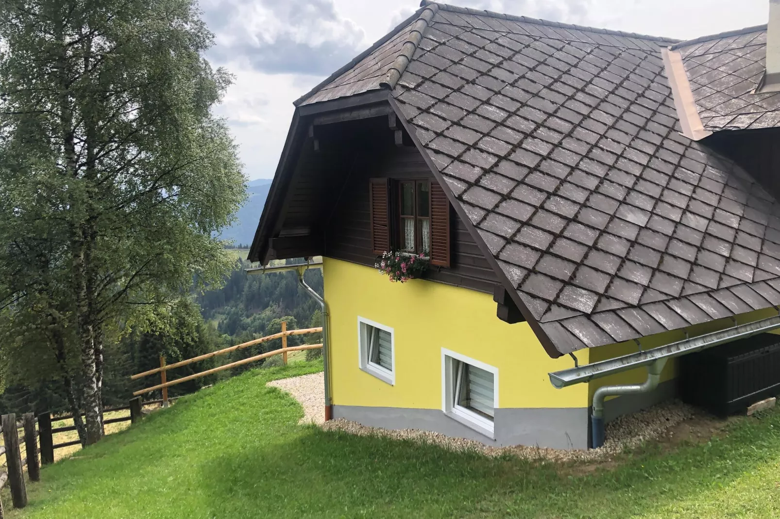 Graslerhütte-Buitenkant zomer