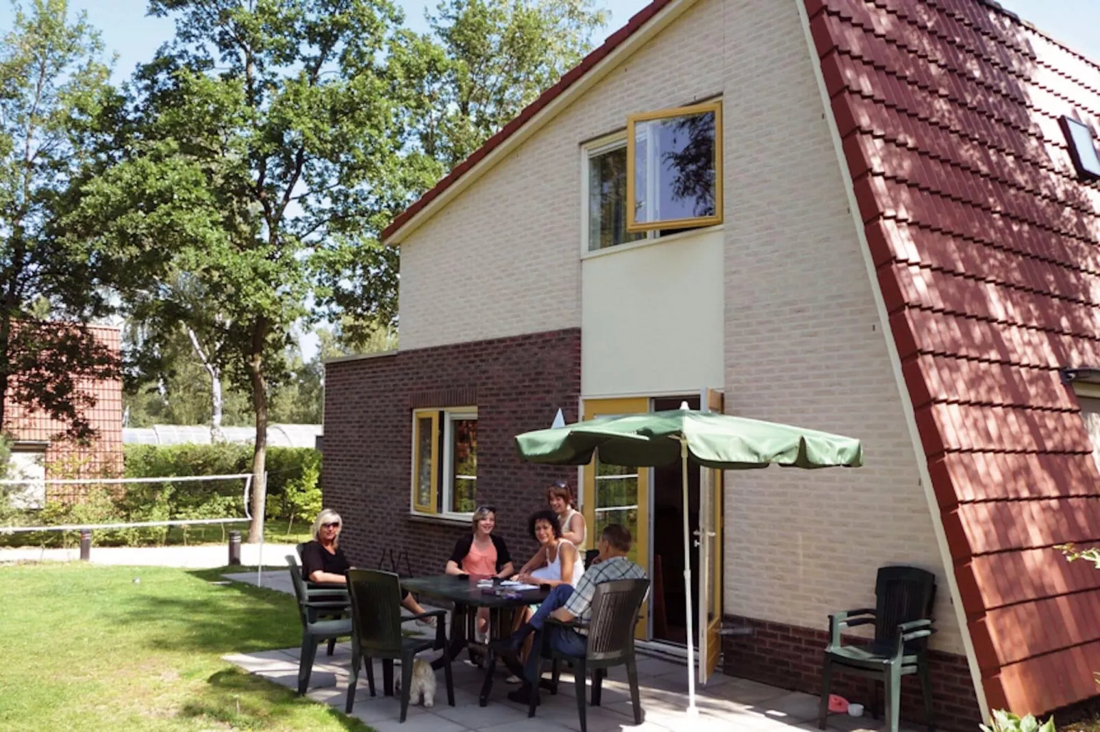 Bungalowpark Hoenderloo 6-Terrasbalkon