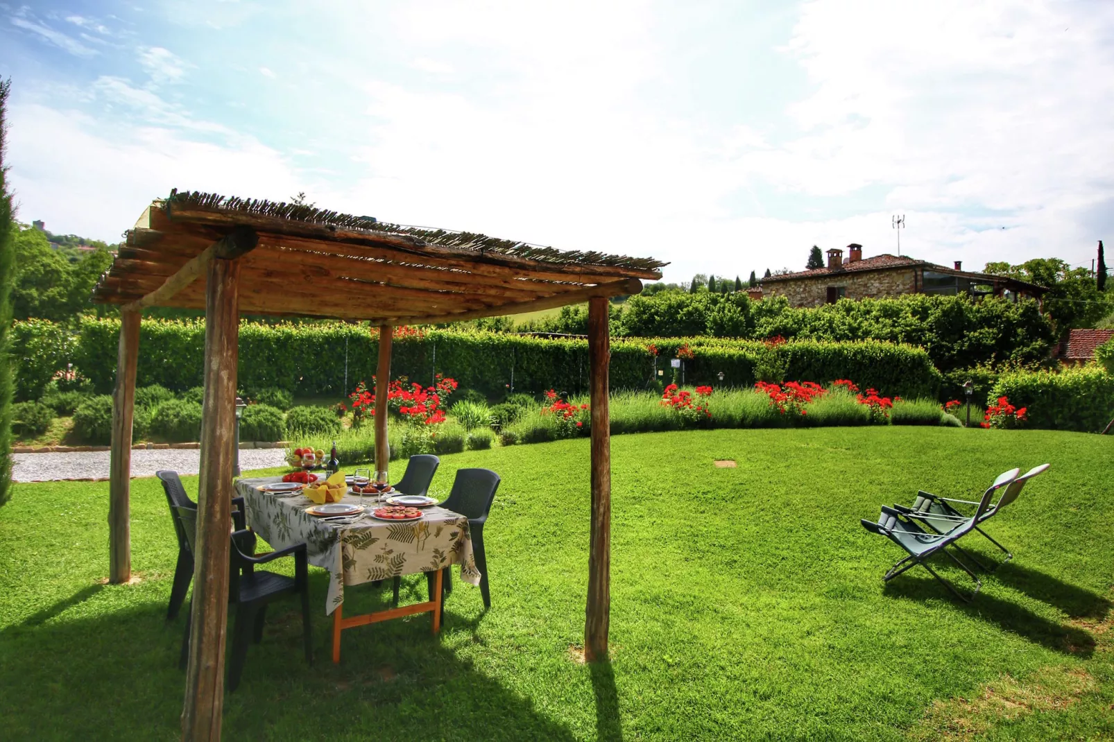 Casal Gheriglio Pergola-Tuinen zomer