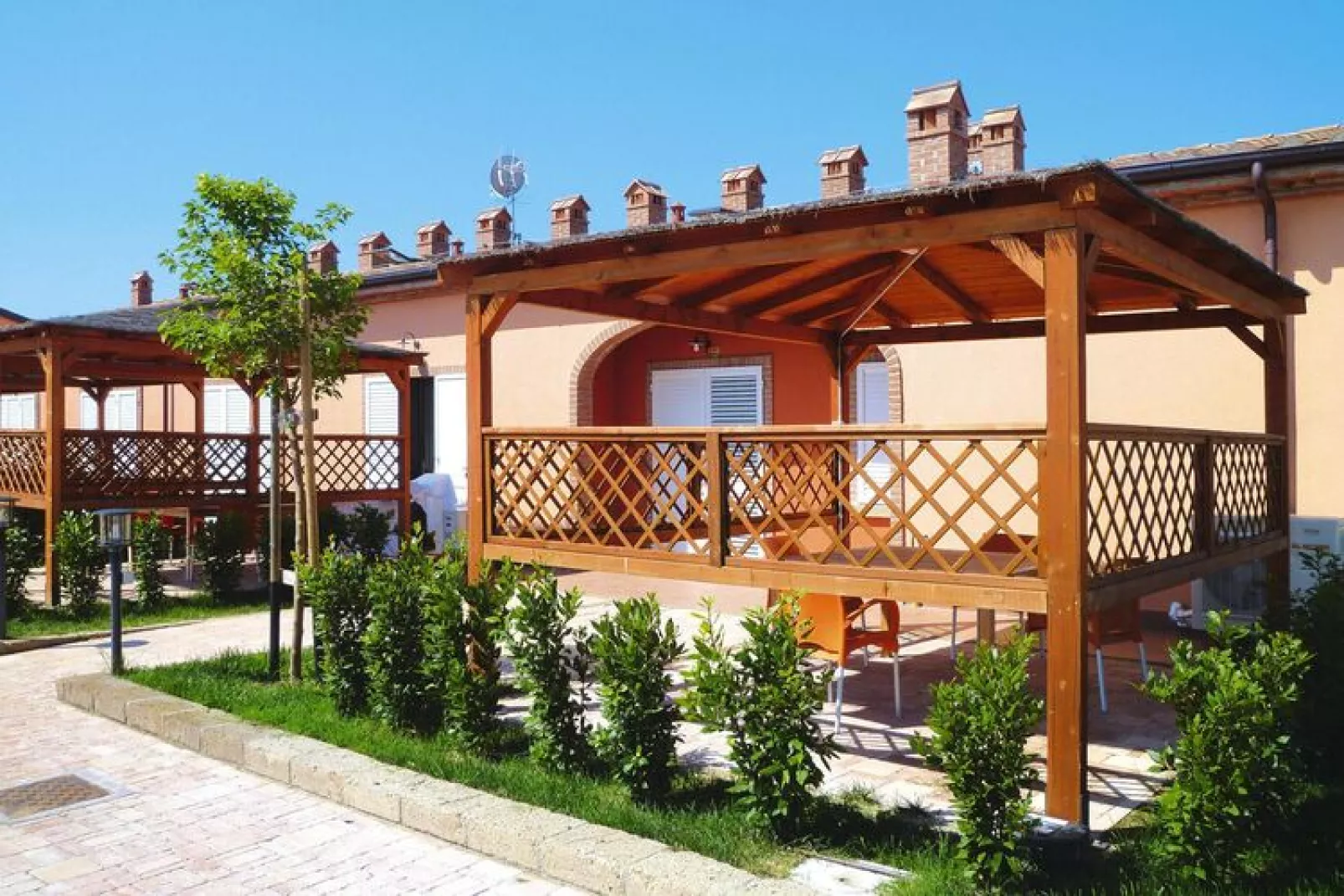 Holiday residence Borgo Verde, Vada-Trilocale con mansarda-Buitenkant zomer