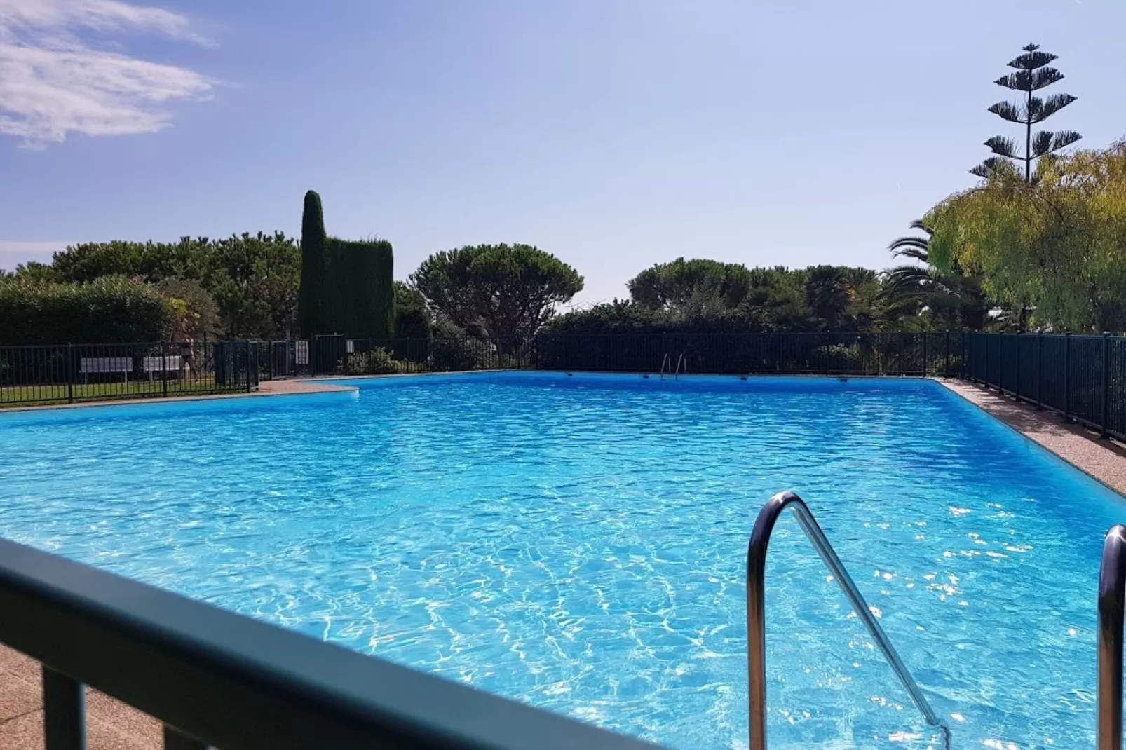 Appartement standing avec terrasse et vue mer à Nice-Zwembad