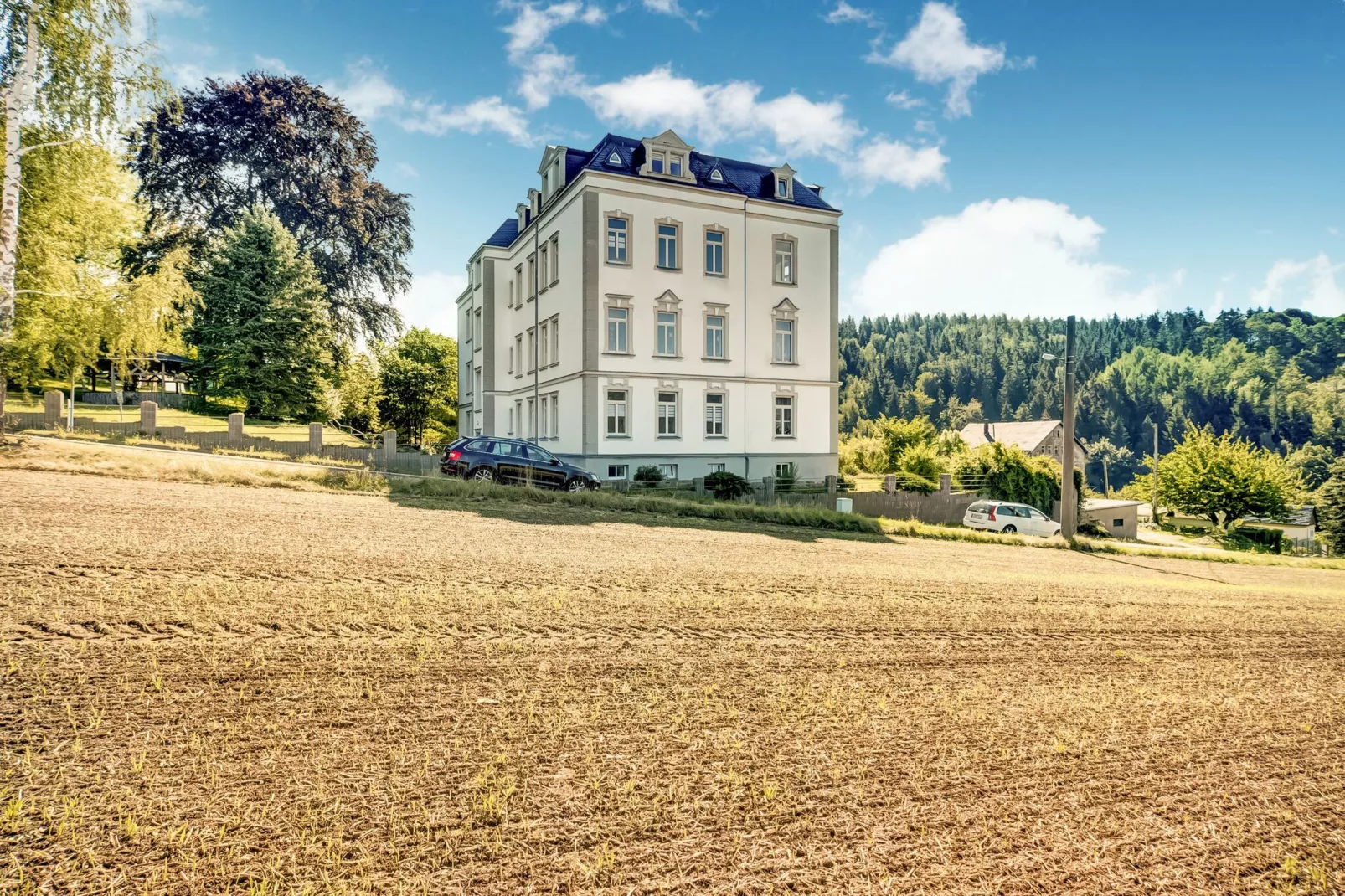 Villa im Erzgebirge-Gebieden zomer 1km