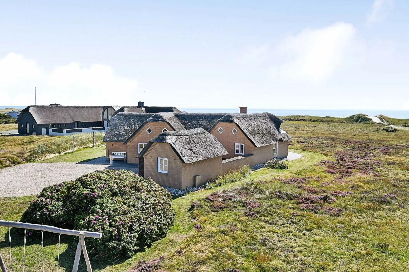 Schilderachtig vakantiehuis in Blåvand vlak bij de zee-Buitenlucht