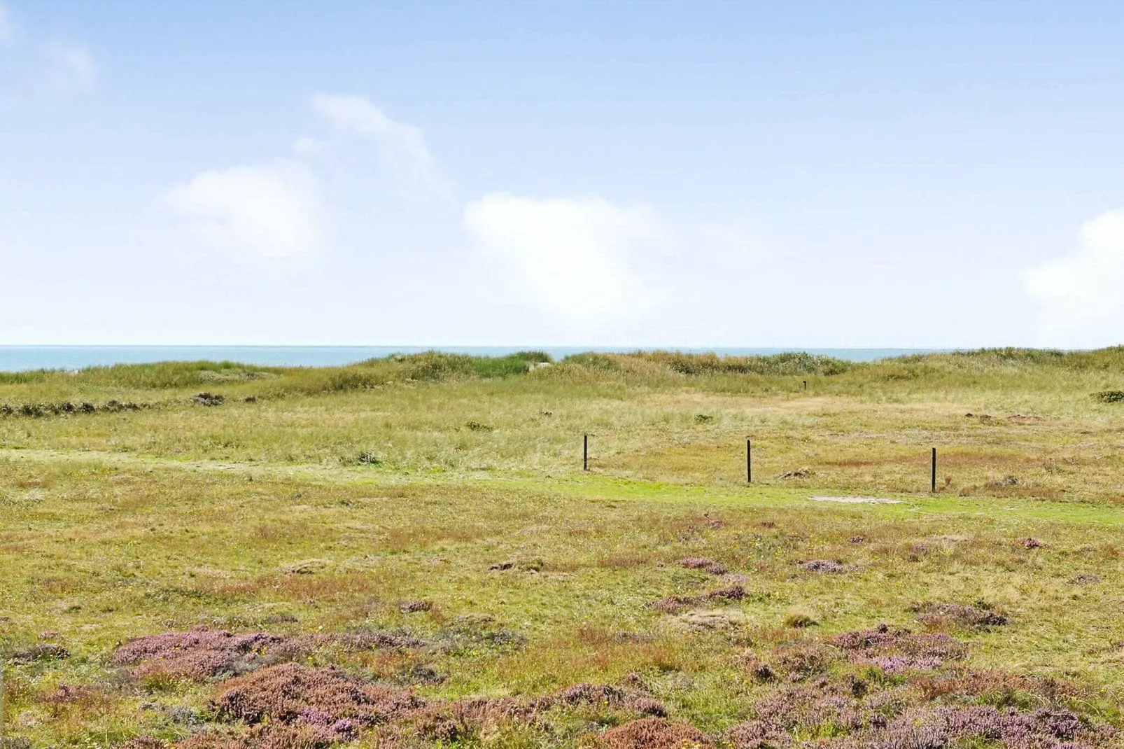 Schilderachtig vakantiehuis in Blåvand vlak bij de zee-Waterzicht