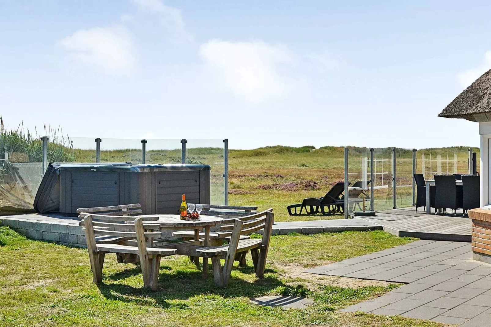 Schilderachtig vakantiehuis in Blåvand vlak bij de zee-Uitzicht