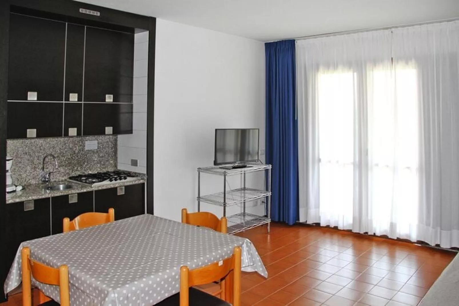 Residence Barbara, Moniga del Garda-3-Raum-App., C3, ca. 88 qm-Woonkamer