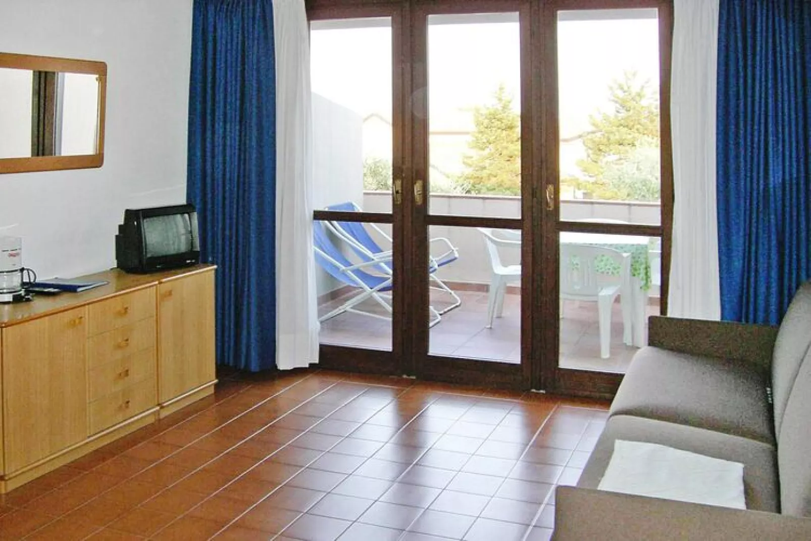 Residence Barbara, Moniga del Garda-3-Raum-App., C3, ca. 88 qm-Woonkamer