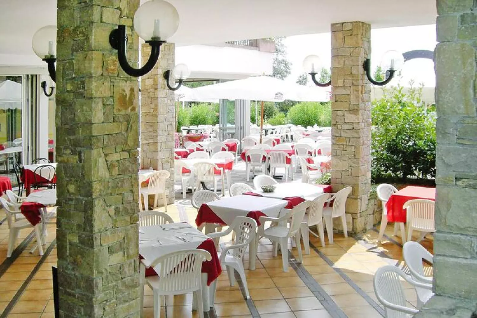 Residence Barbara, Moniga del Garda-3-Raum-App., C3, ca. 88 qm-Terras