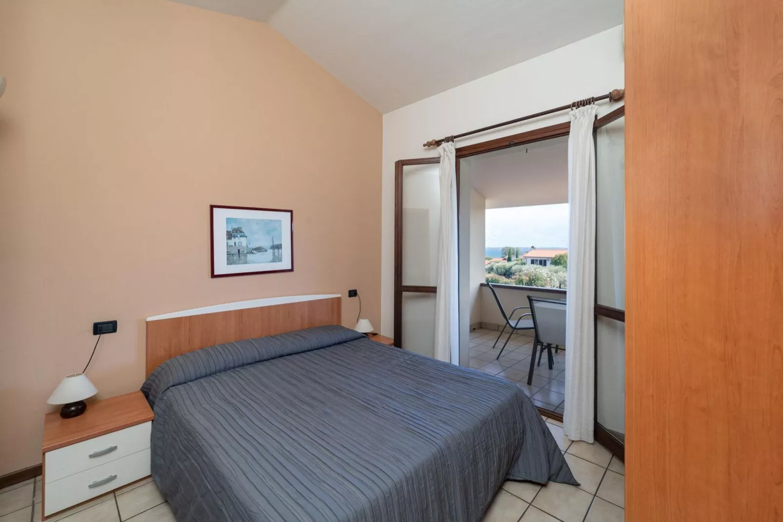 Residence Primera Moniga del Garda A2 / 3 pax Halbsouterrain-A2 / 3 pax Halbsouterrain-Slaapkamer