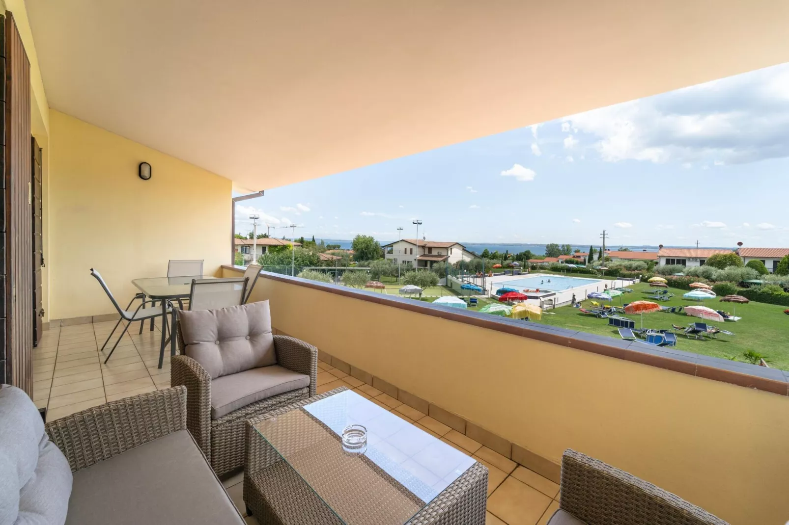 Residence Primera Moniga del Garda A2 / 3 pax Halbsouterrain-A2 / 3 pax Halbsouterrain-Uitzicht