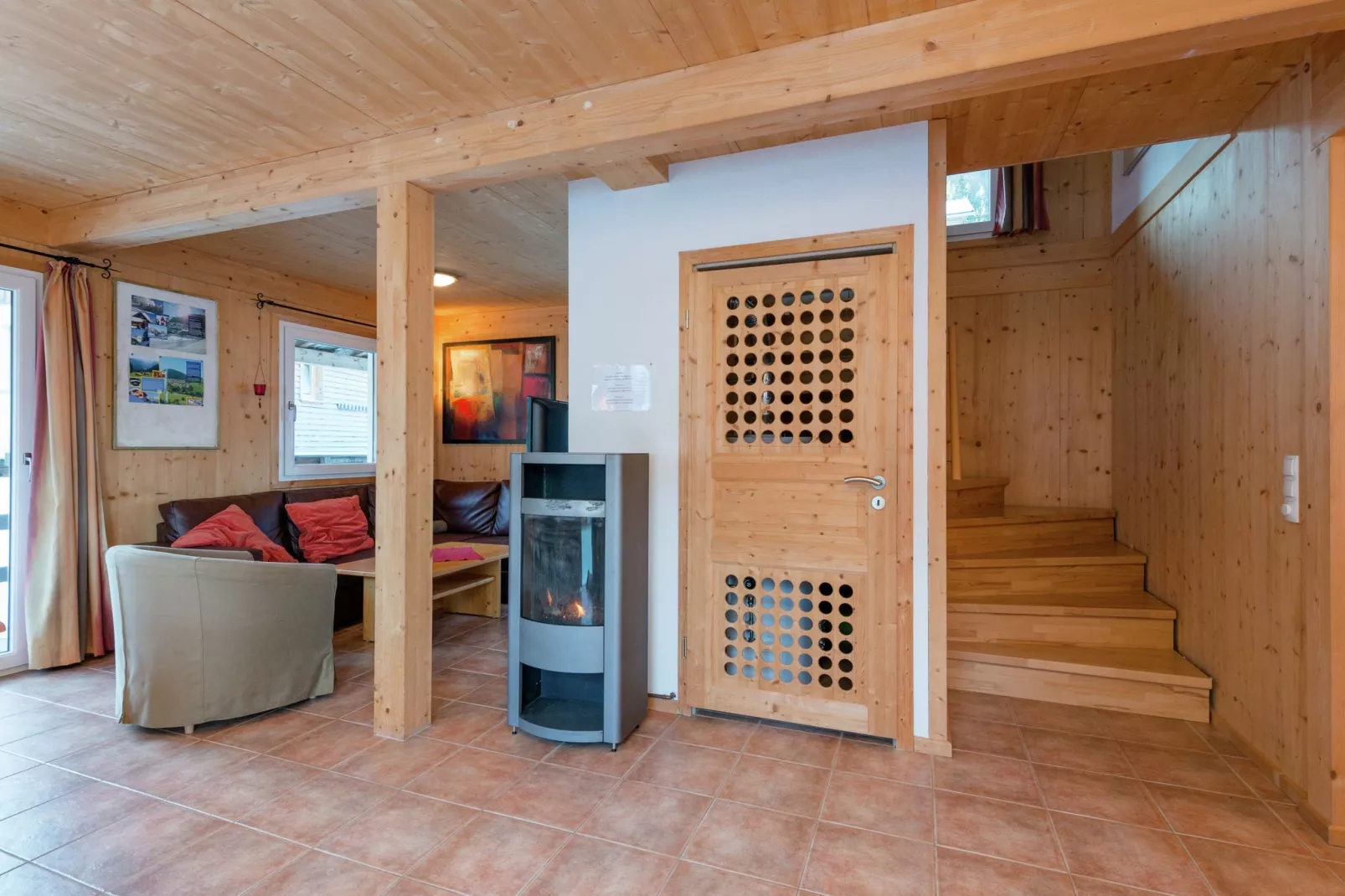 Vrijstaande vakantiewoning in Salzburgerland met gedeelde sauna-Woonkamer