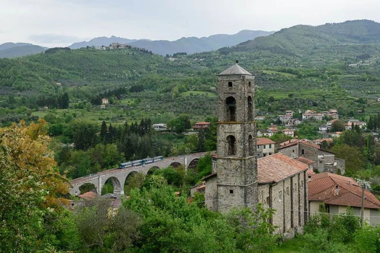 Castello di Argigliano 2-Gebieden zomer 1km