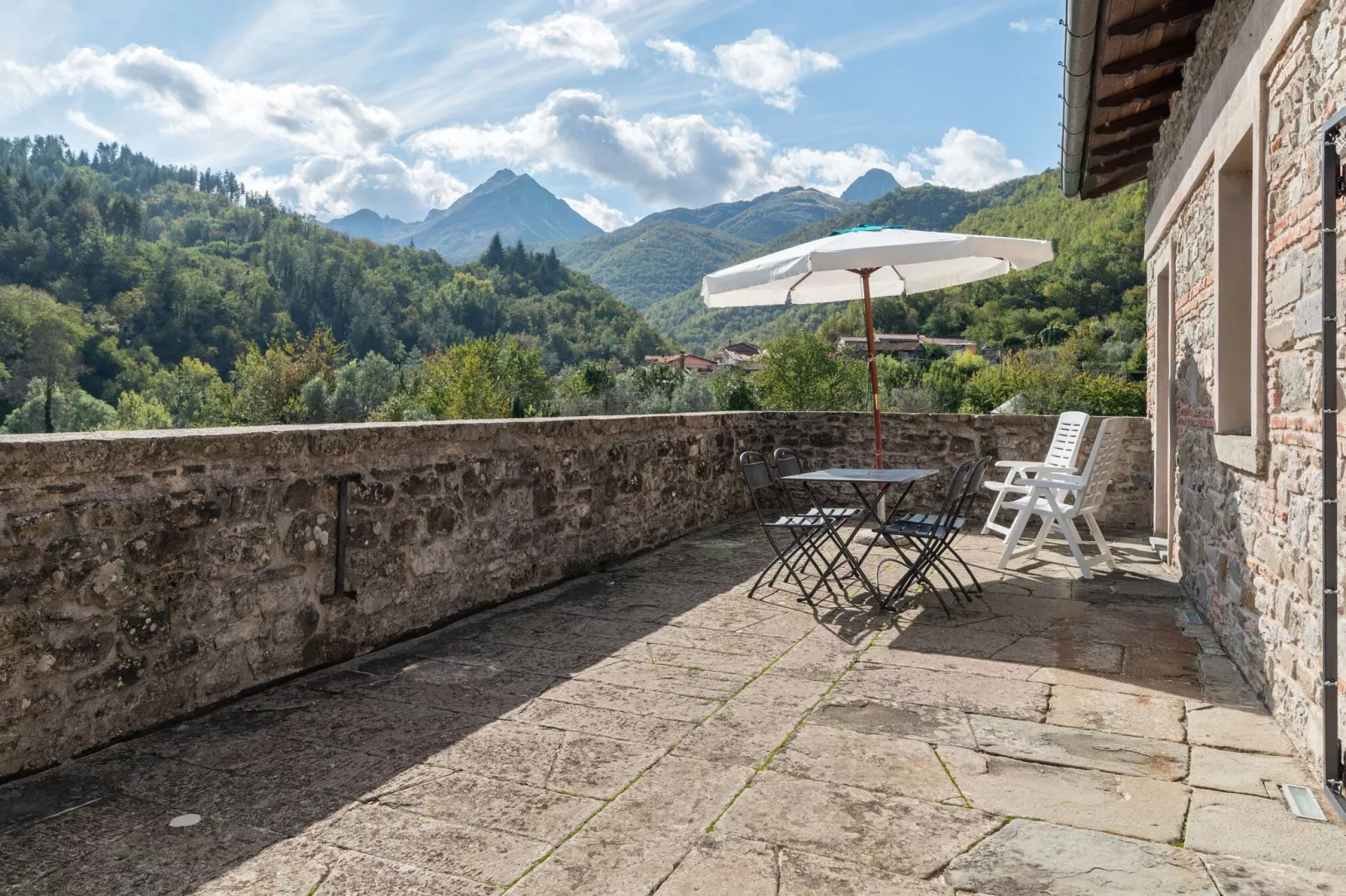 Castello di Argigliano 4-Uitzicht zomer