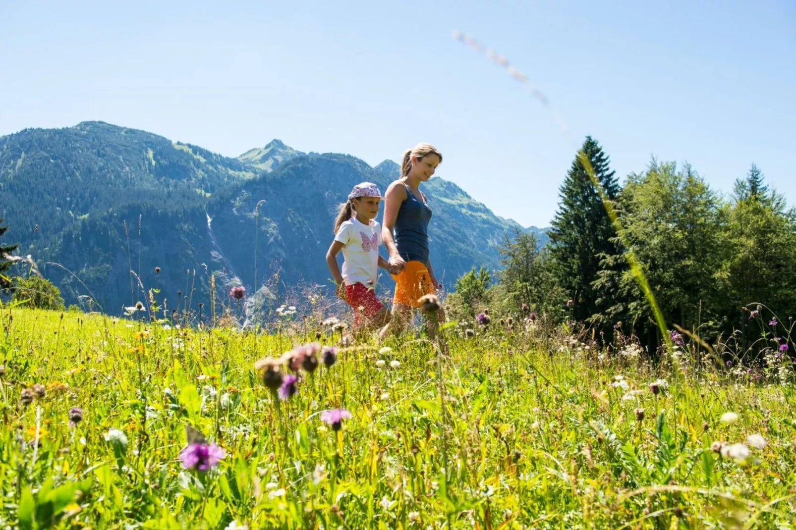 Aangenaam appartement in Klösterle am Arlberg met tuin-Gebieden zomer 20km