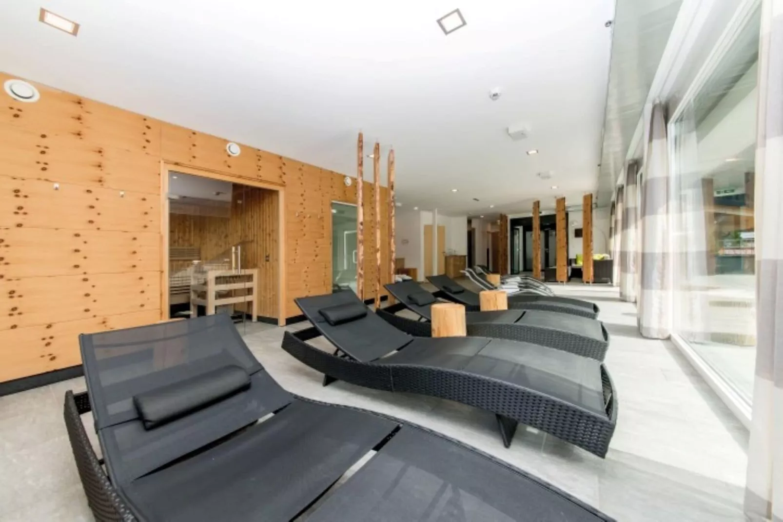 Leuk appartement in Klösterle am Arlberg met tuin-Wellness