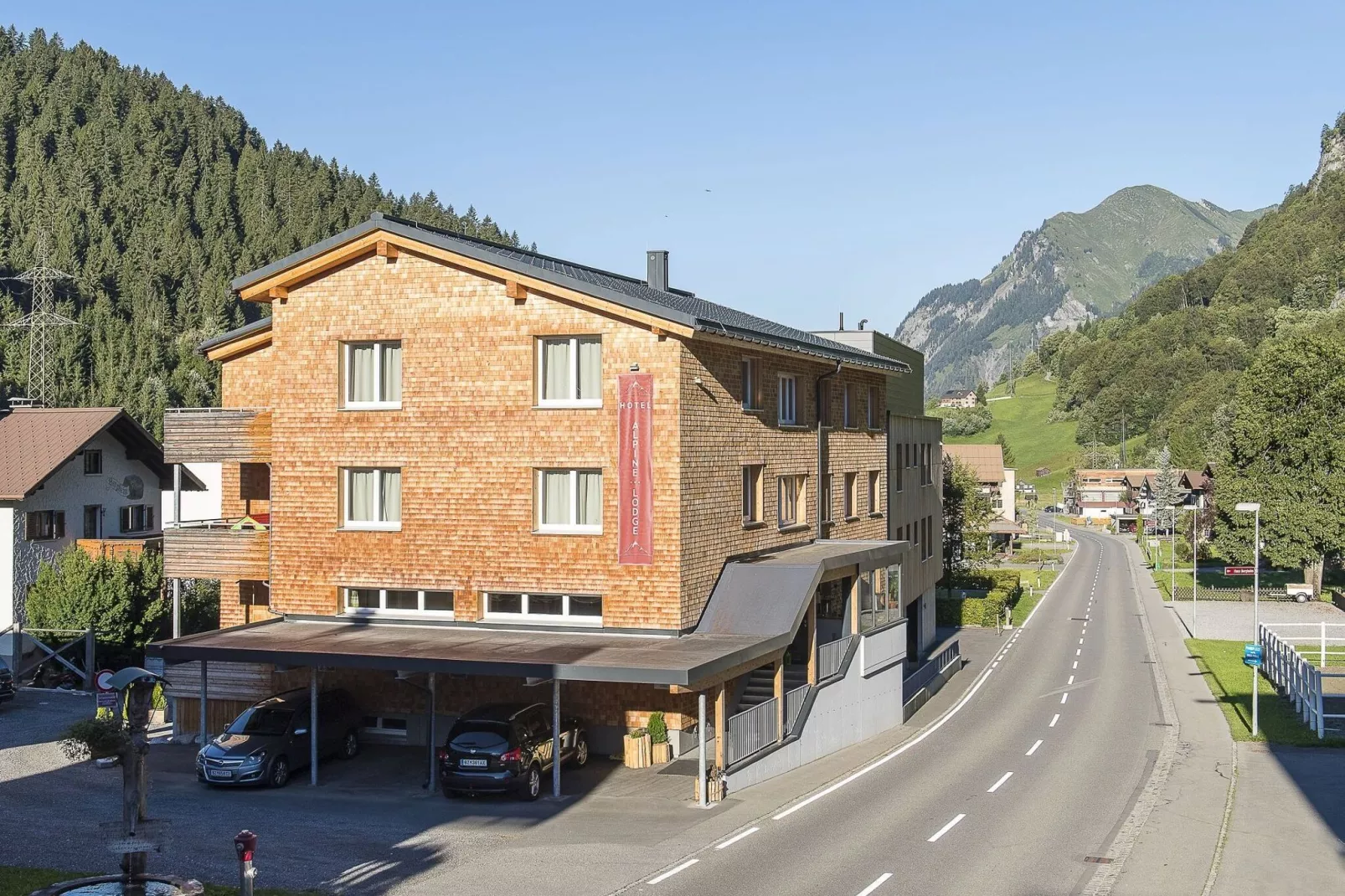 Leuk appartement in Klösterle am Arlberg met tuin-Buitenkant zomer