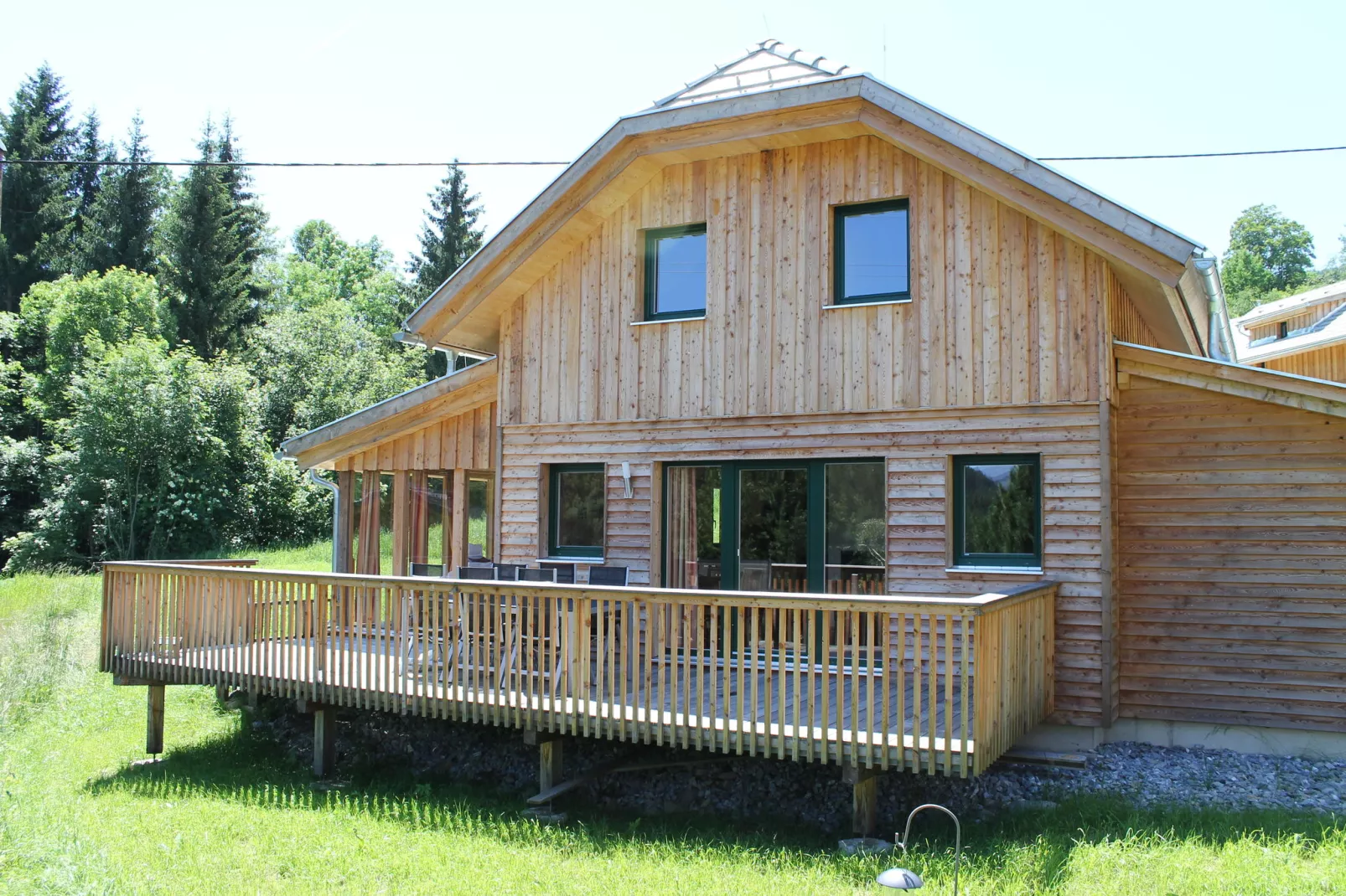 Chalet am Hallingerbach-Buitenkant zomer