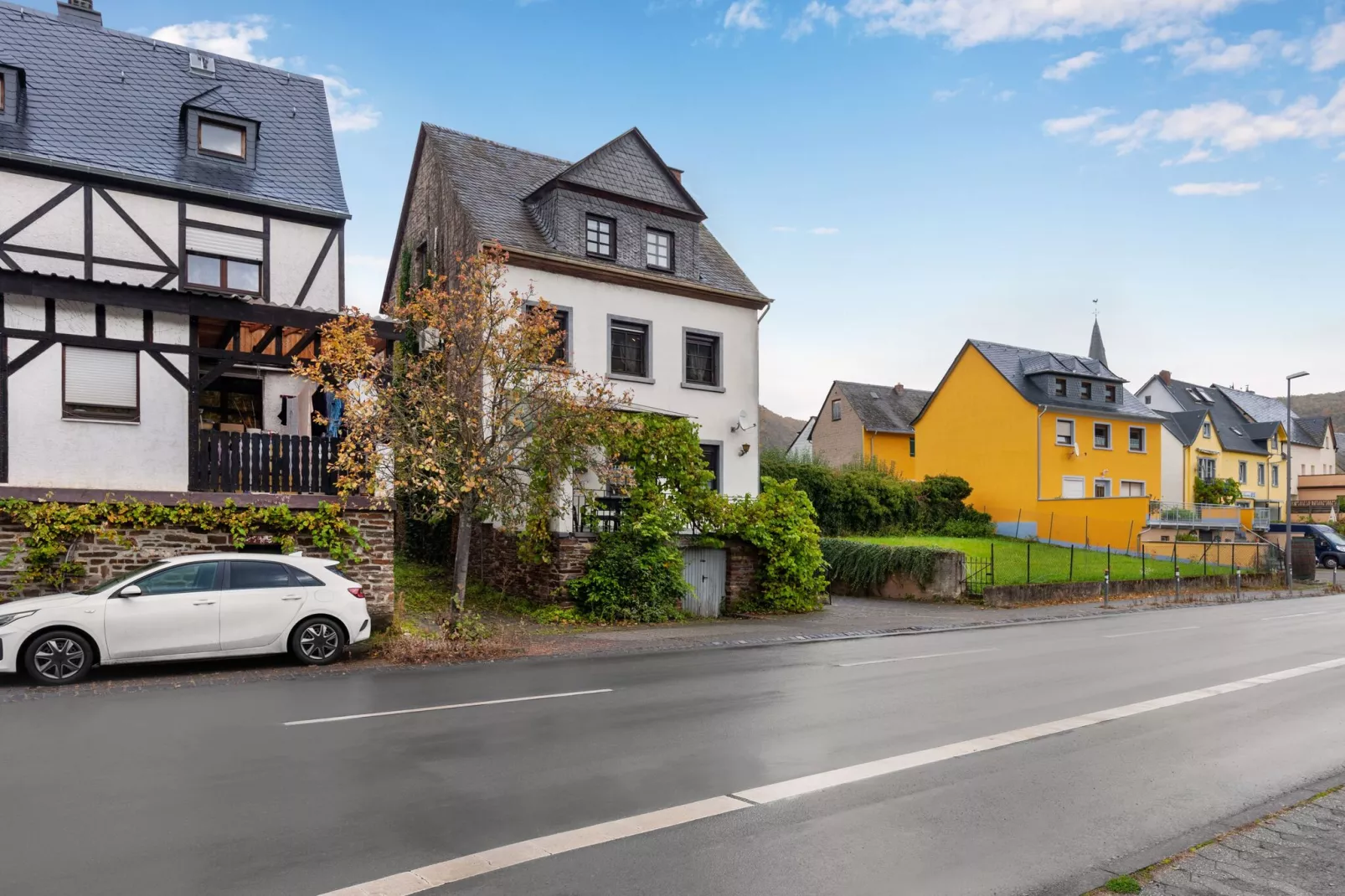 Ferienhaus mit Moselblick-Buitenkant zomer