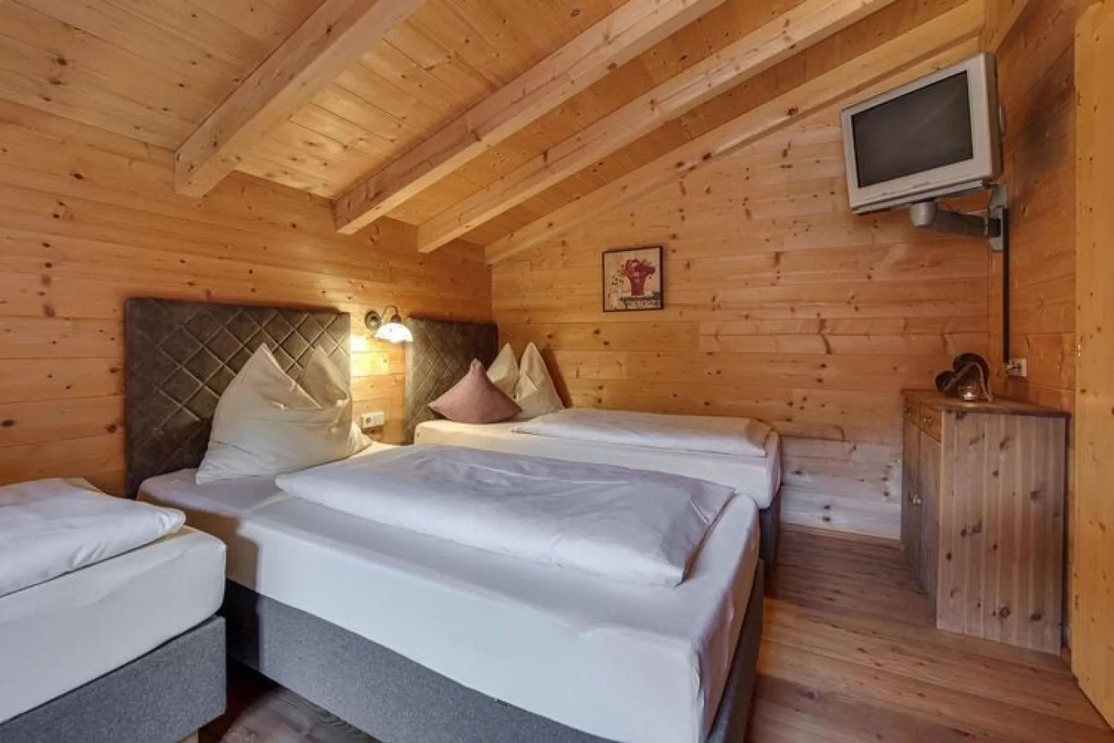 Chalets Almdorf Zillertal Fügen-Haus 10 Personen-Slaapkamer