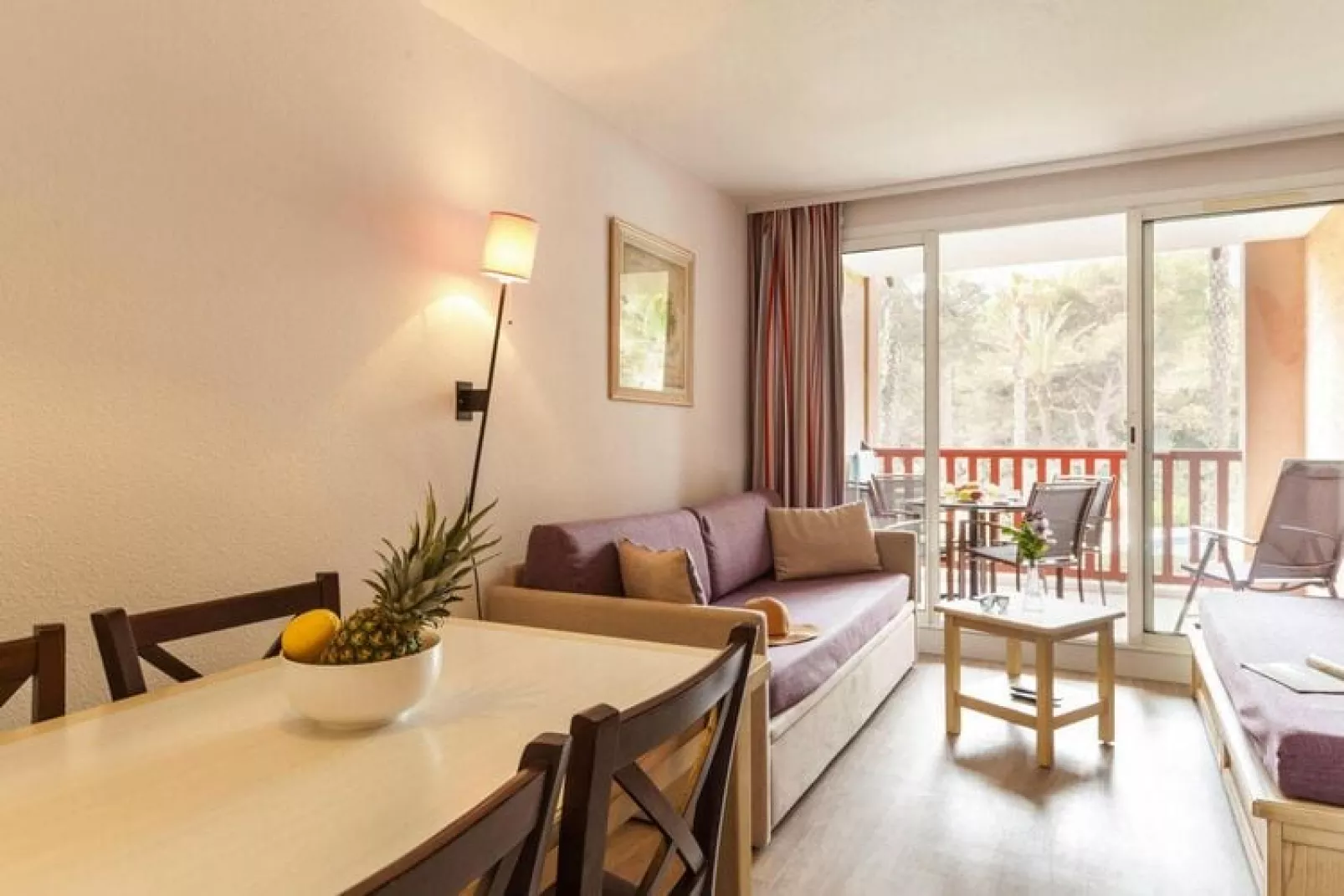 Residence La Pinède, Hyères-A5 Standard - Apt. 5 p. - 1 bedroom-Woonkamer