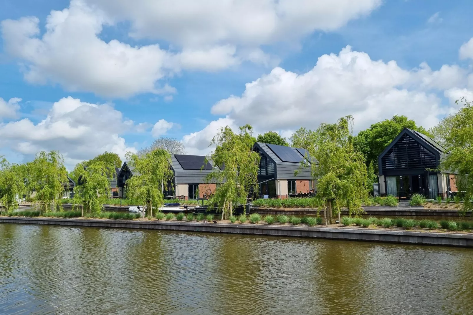 Watervilla San-Gebieden zomer 1km