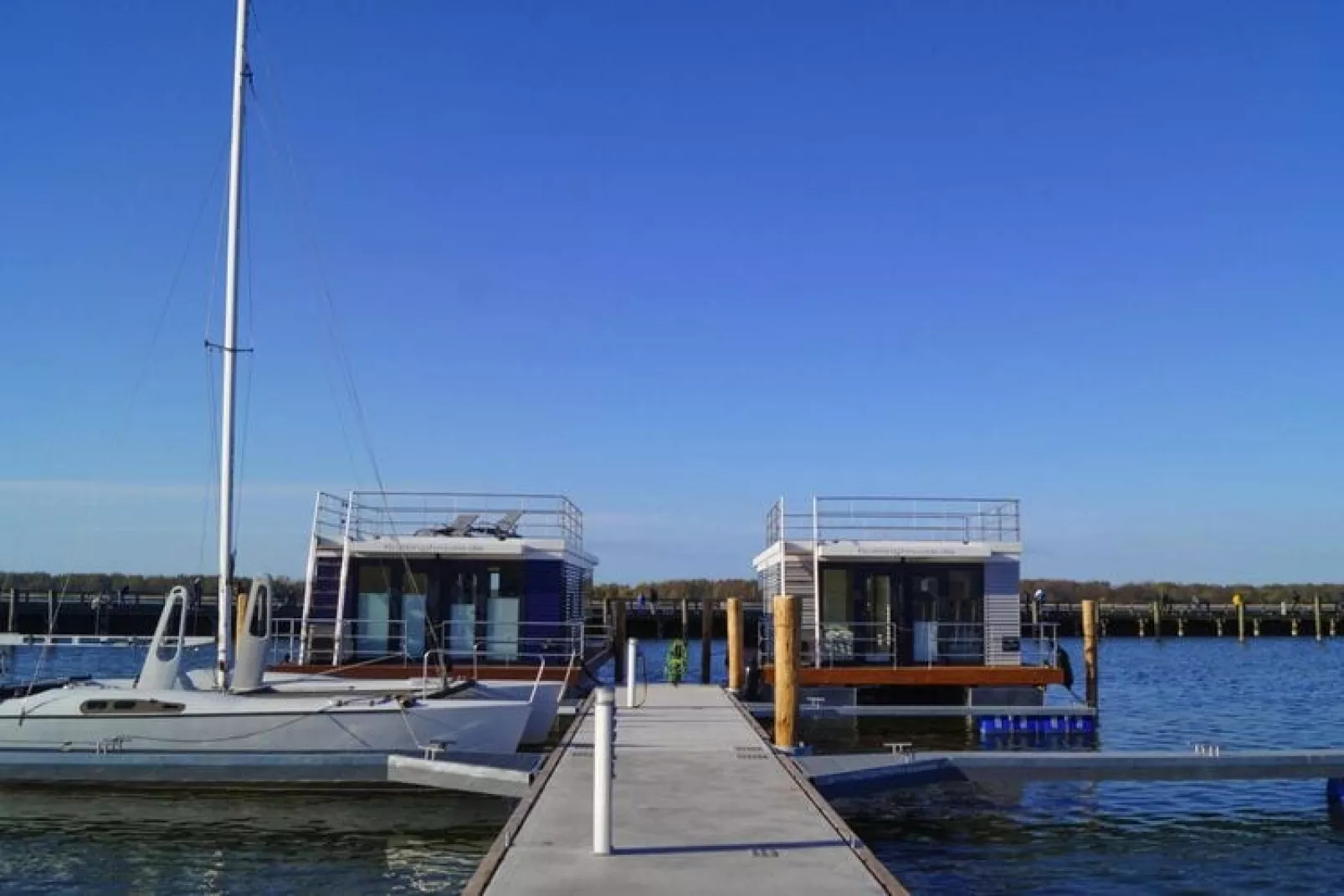 Houseboat Floating House 