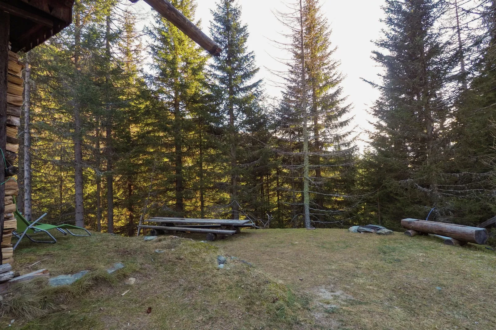 Almhütte Schmölzer-Tuinen zomer