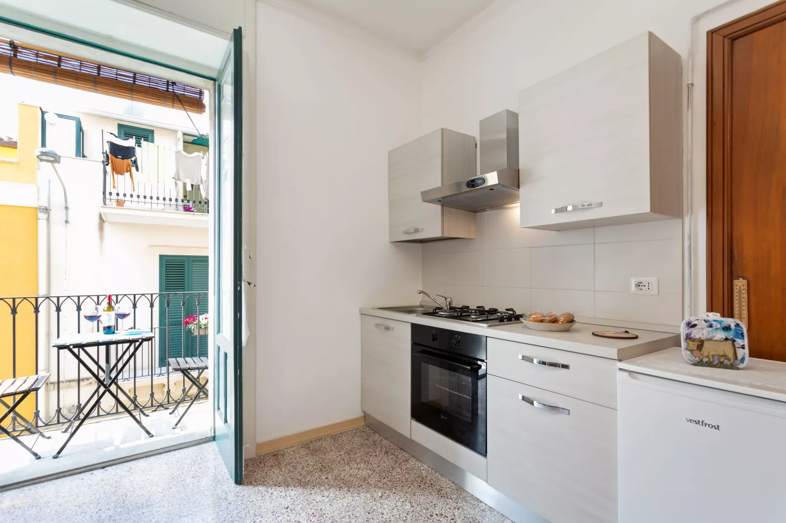 Appartamento in centro a Scicli con balcone-Keuken