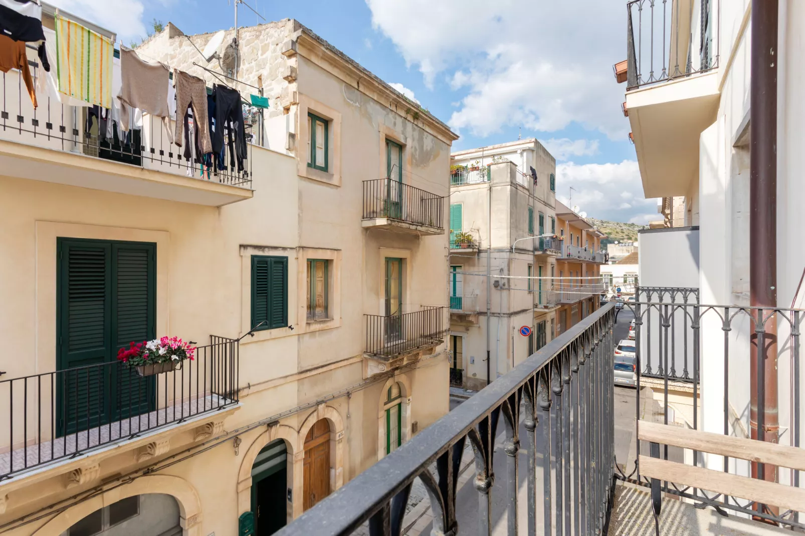 Appartamento in centro a Scicli con balcone-Uitzicht zomer