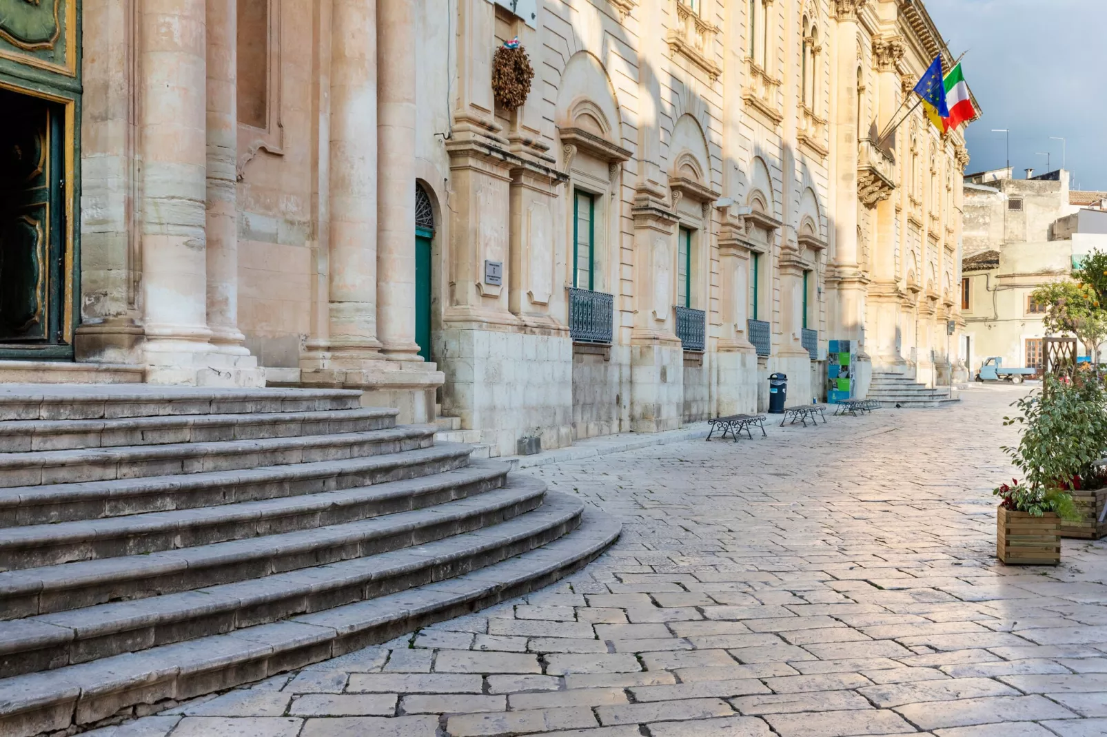 Appartamento in centro a Scicli con balcone-Gebieden zomer 1km