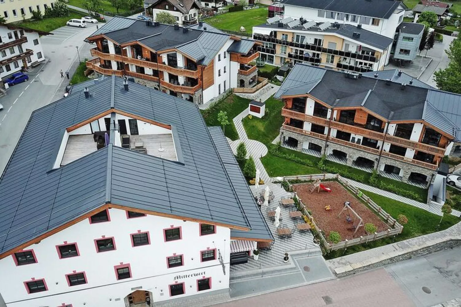 Holiday resort Tauernsuites Mitterwirt, Piesendorf-Das Bergkristall-Buitenkant zomer