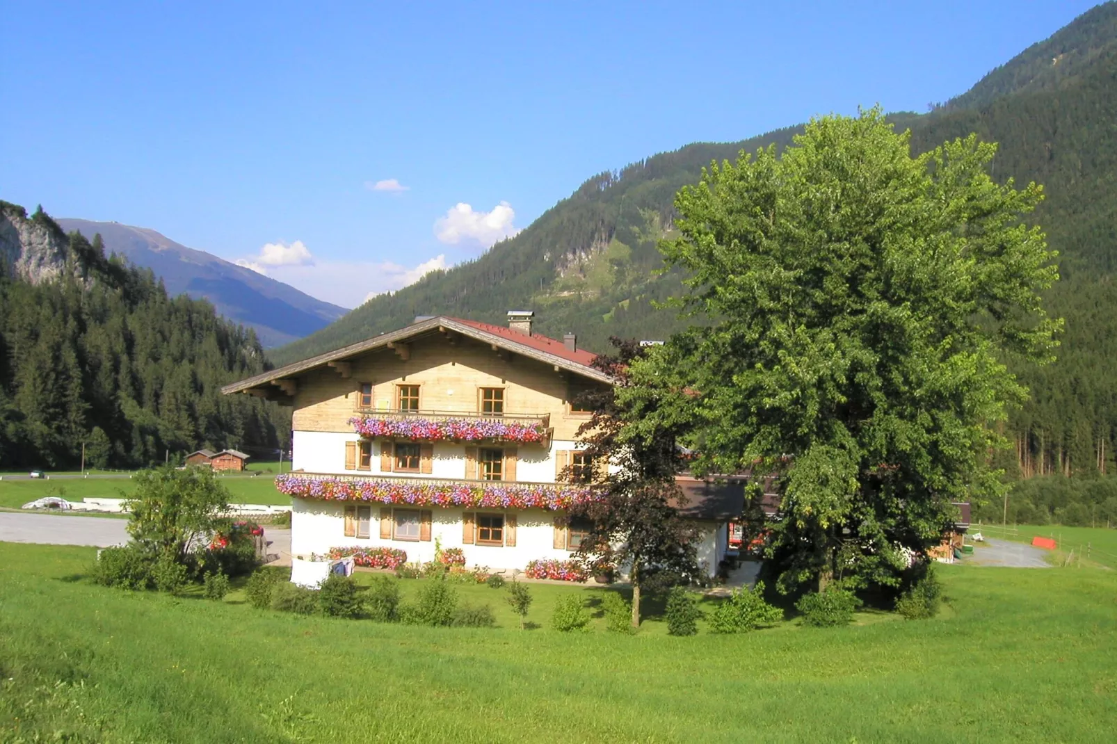 Edenlehen - Plattenkogel-Buitenkant zomer