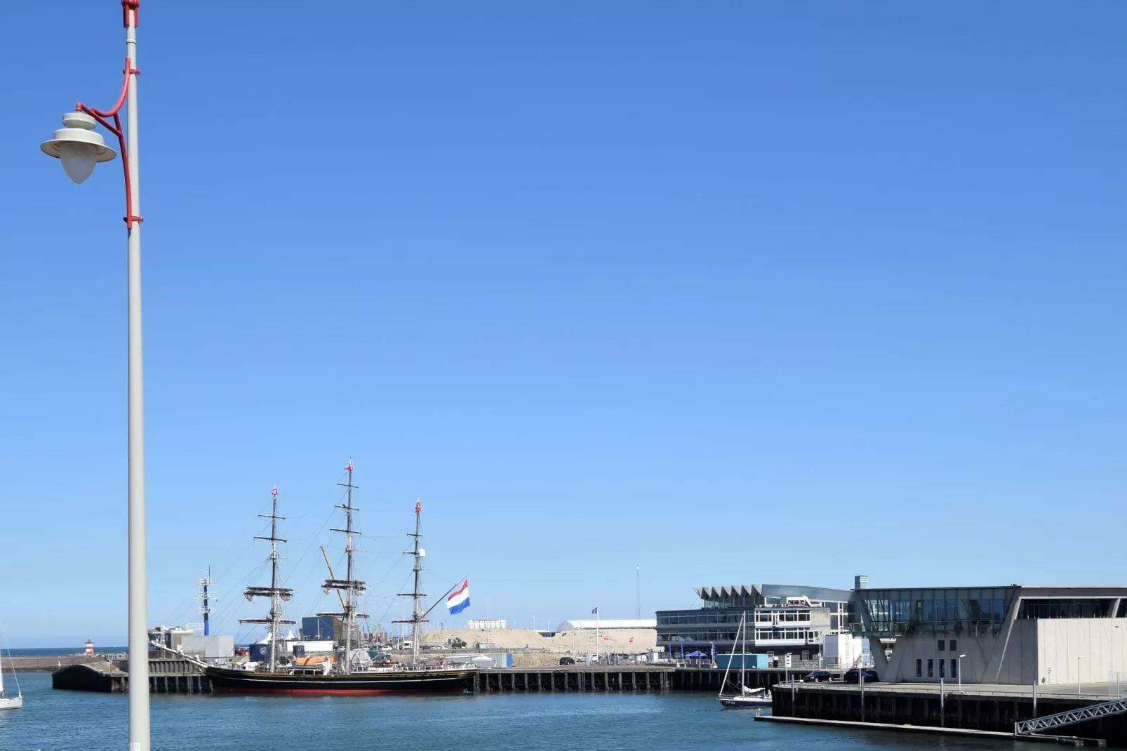 Scheveningen Harbour 22c-Uitzicht zomer