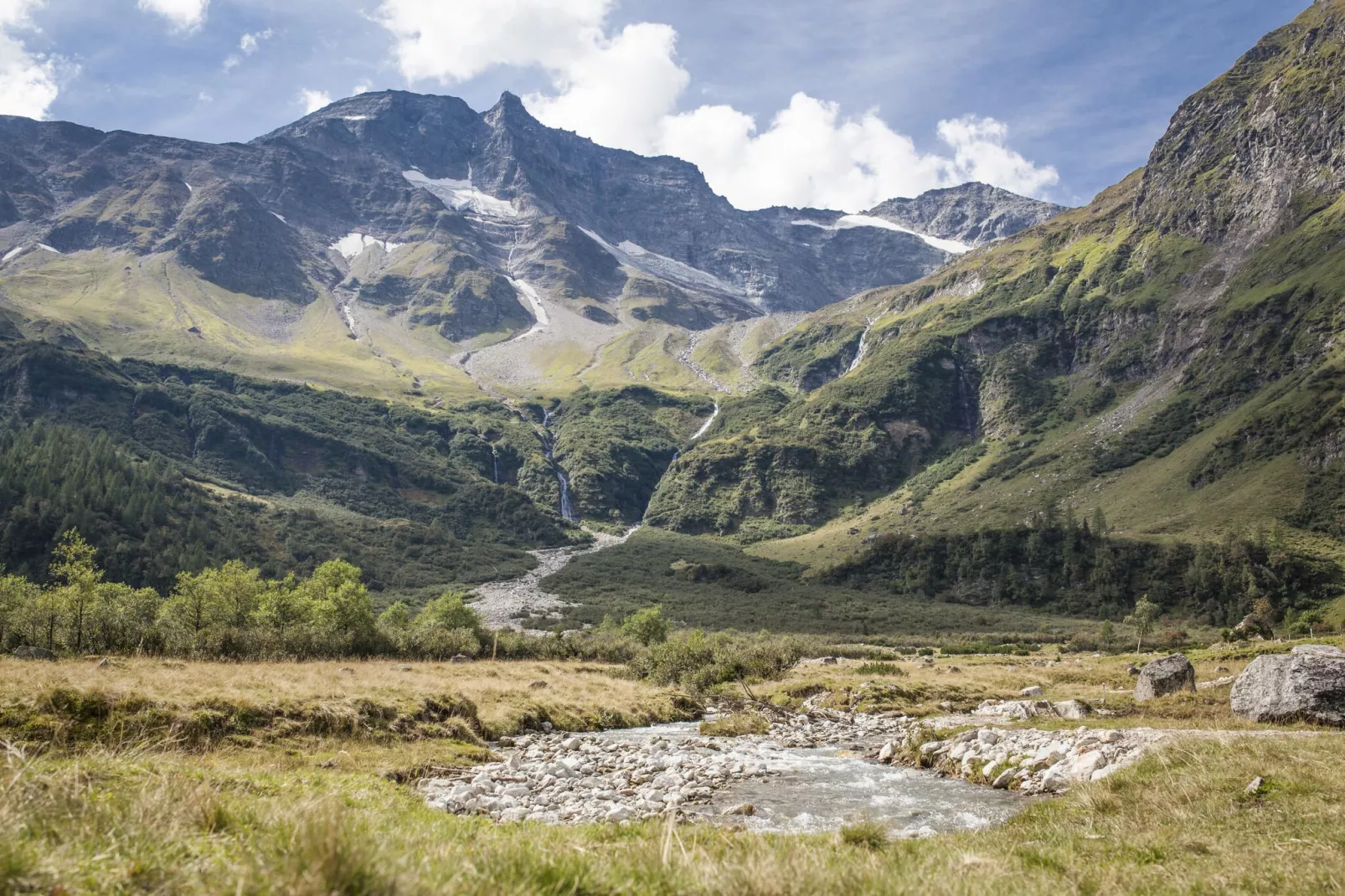 Groot appartement met sauna, direct aan skipiste-Gebieden zomer 5km