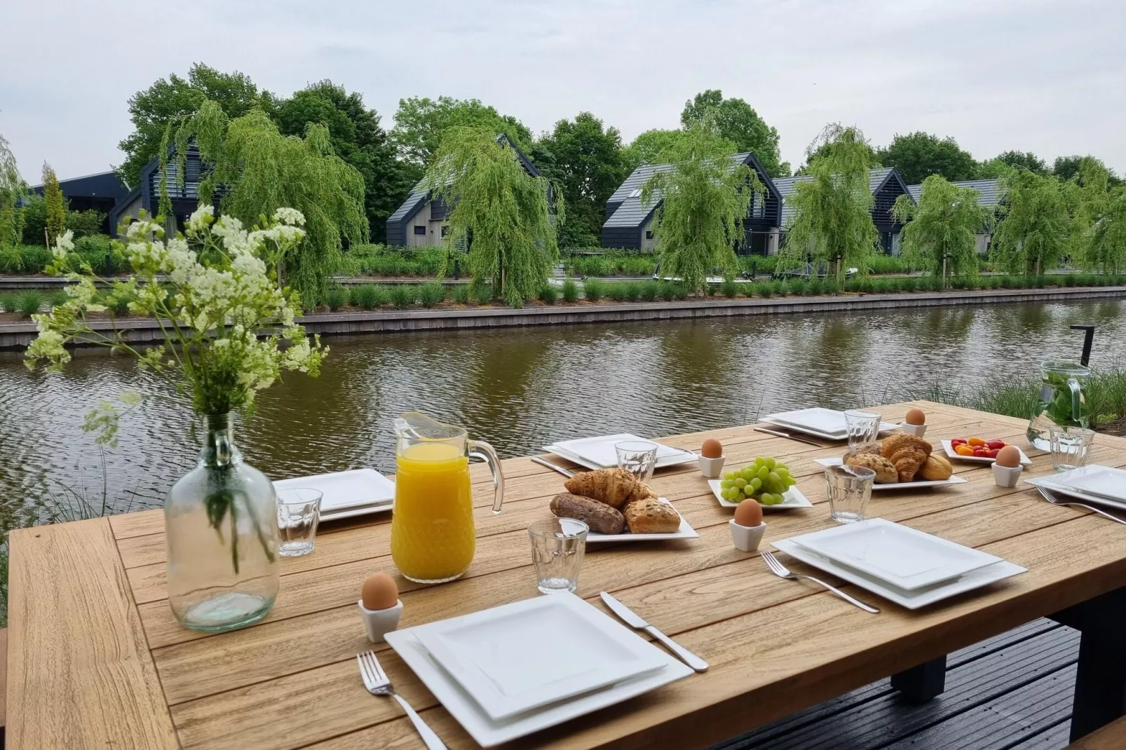 Watervilla Fjirtjin-Terrasbalkon