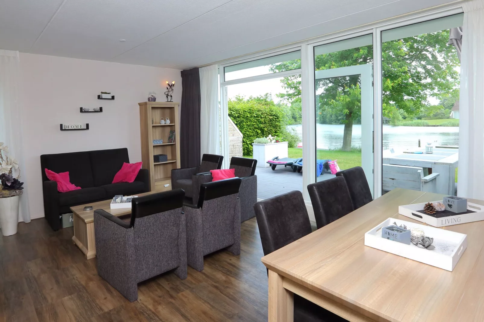 Vakantiepark Emslandermeer 2-Woonkamer