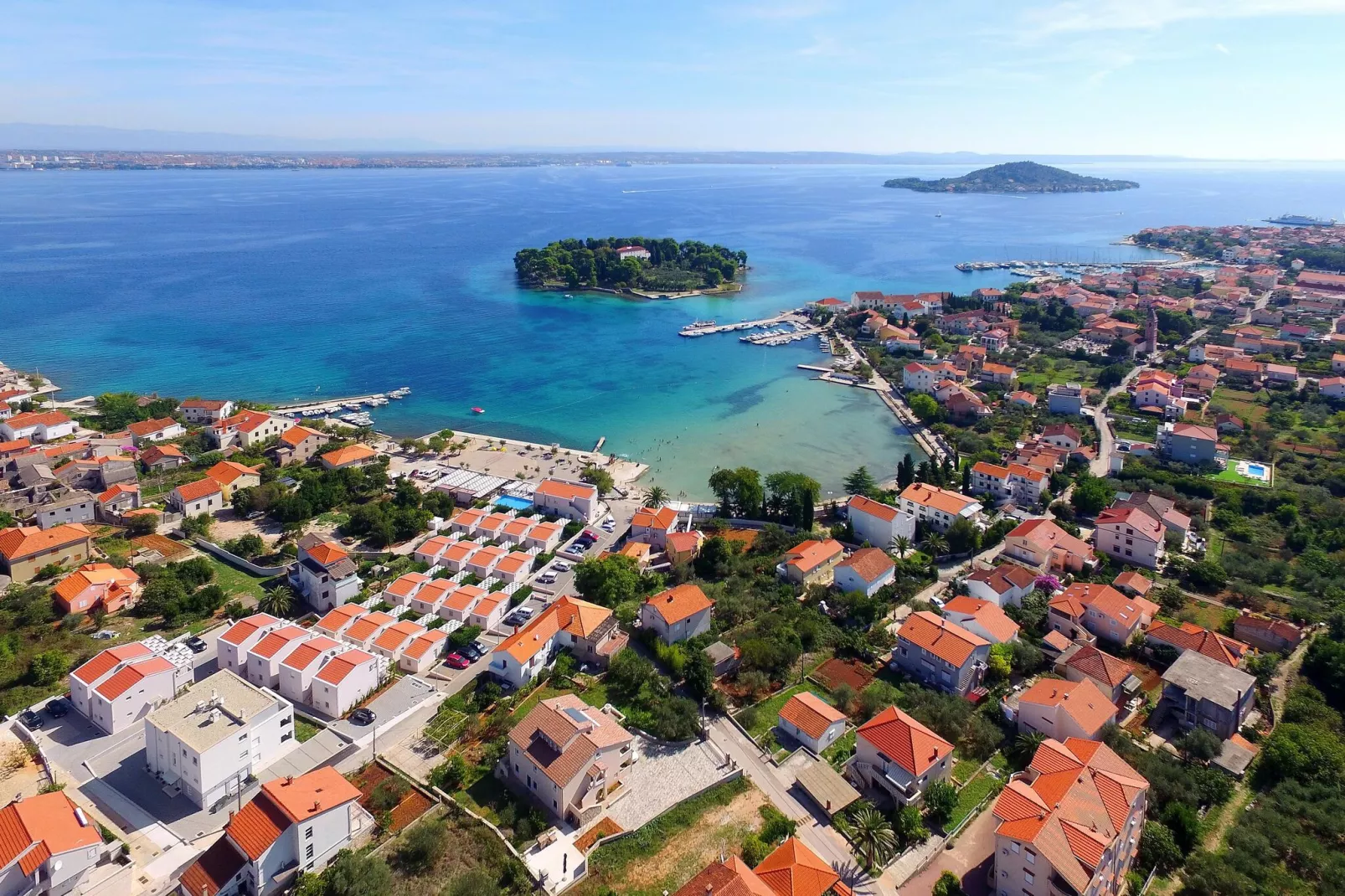 Holiday resort Vile Dalmacija, Preko-3-Raum-App., Classic 4+2, ca. 42 qm für 6 Pers.-Uitzicht zomer