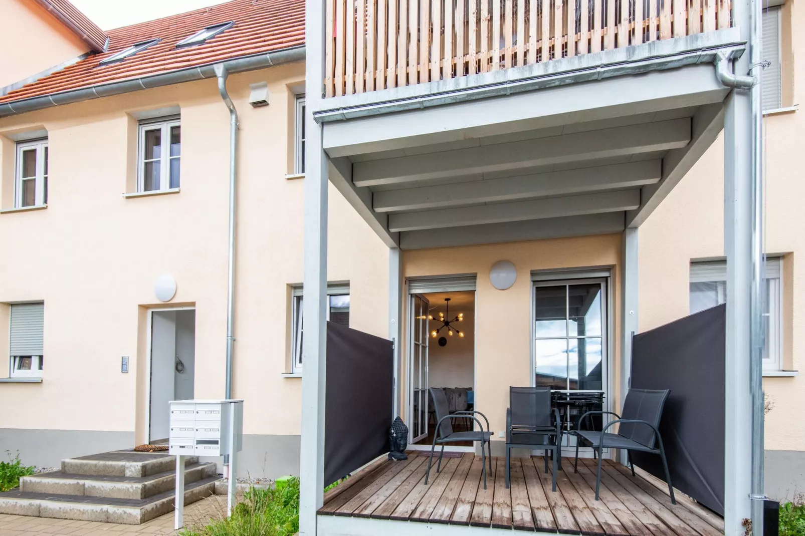 Ferienwohnung Haunsheim rechts-Terrasbalkon