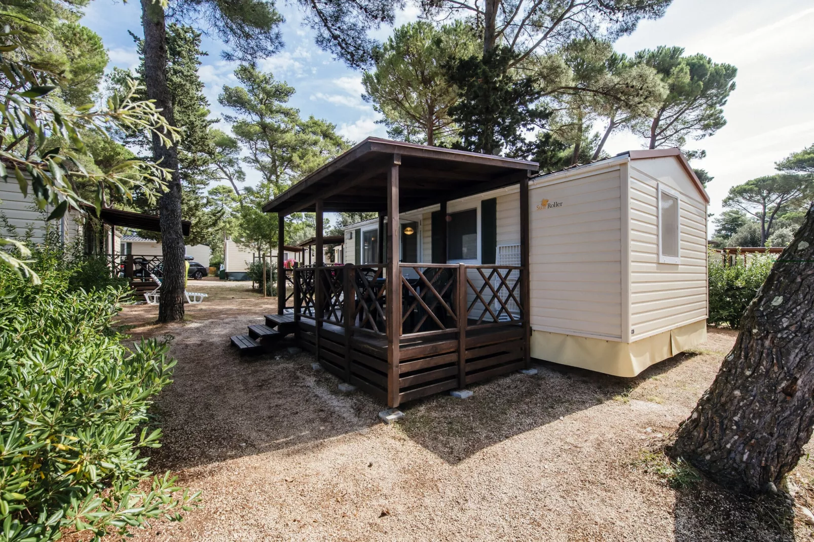 Zaton Holiday Resort - Mobile Home Deluxe Family 4 plus 1 - ca 34 m2-Buitenkant zomer